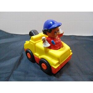 Fisher Price Little People Tow Truck Wrecker with Sound and Figure 2006